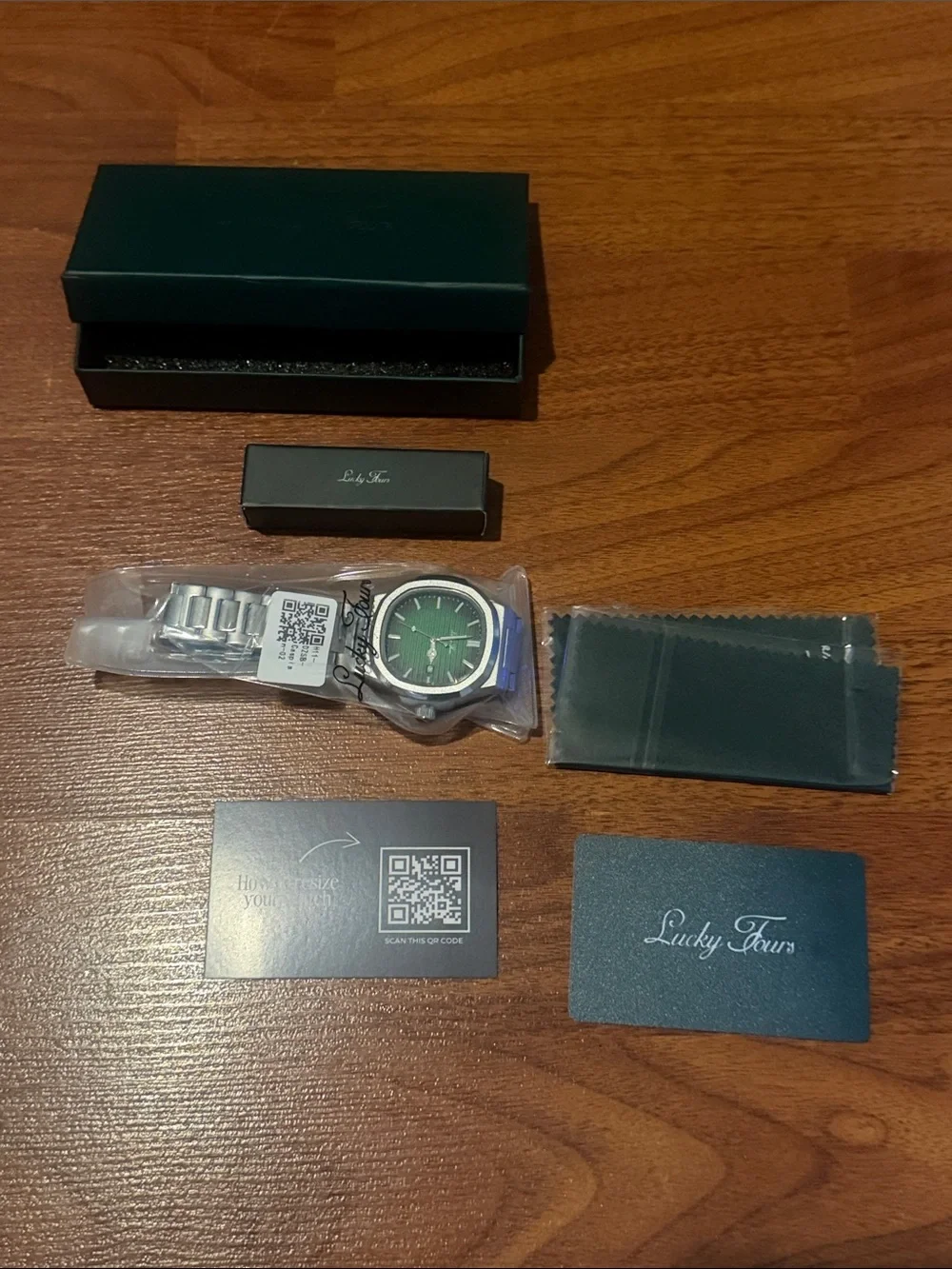 Lucky fours Emerald Caspian watch